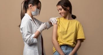 Saúde reforça importância da vacinação contra HPV durante o Março Lilás
